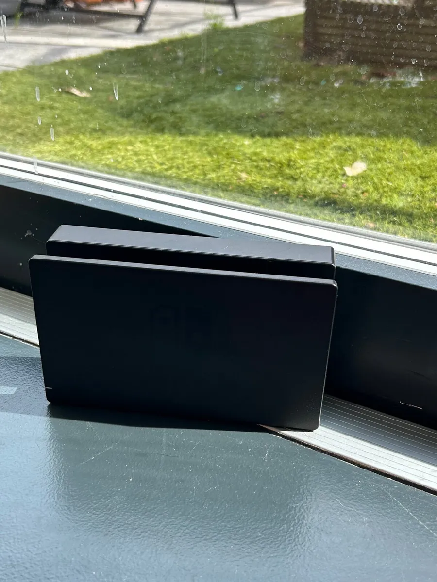 Nintendo switch with games - Image 4