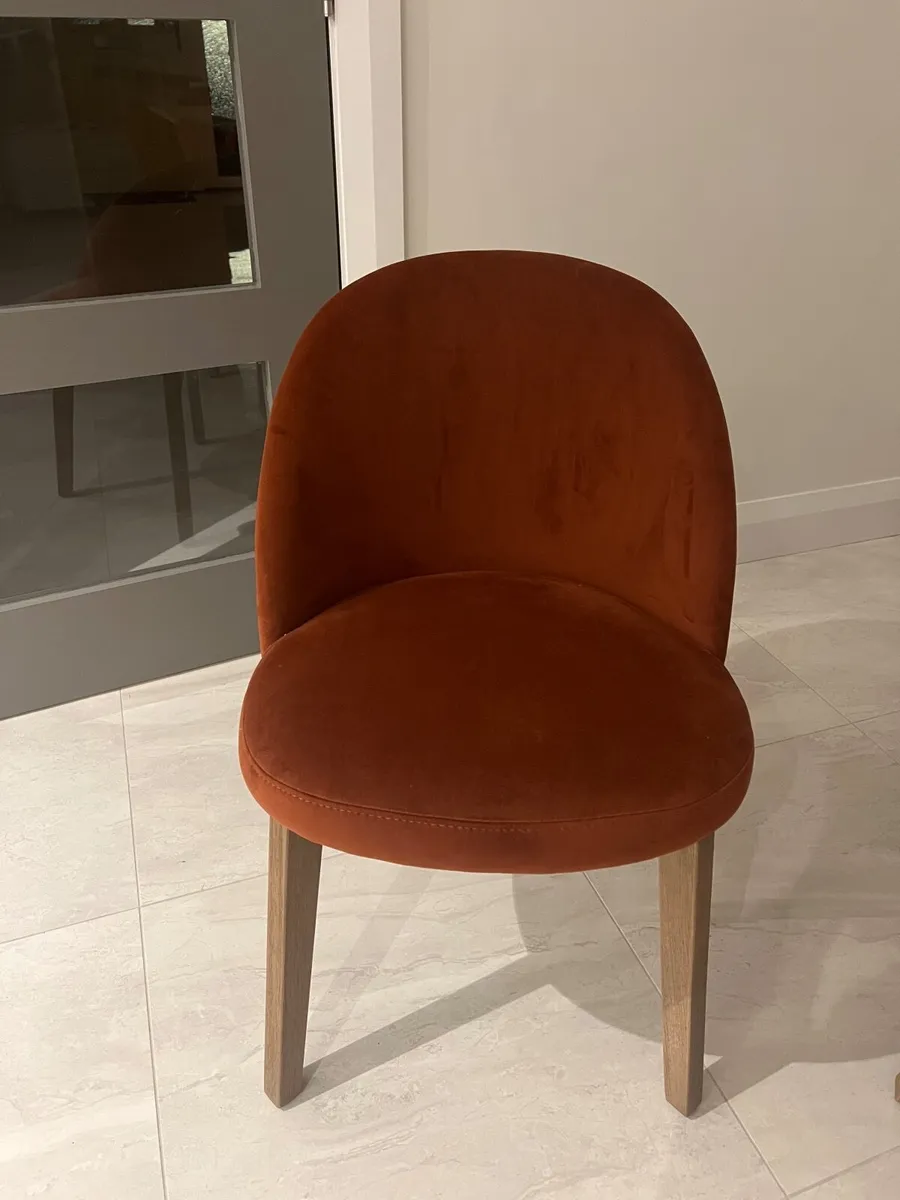4 Dining Chairs - Image 1