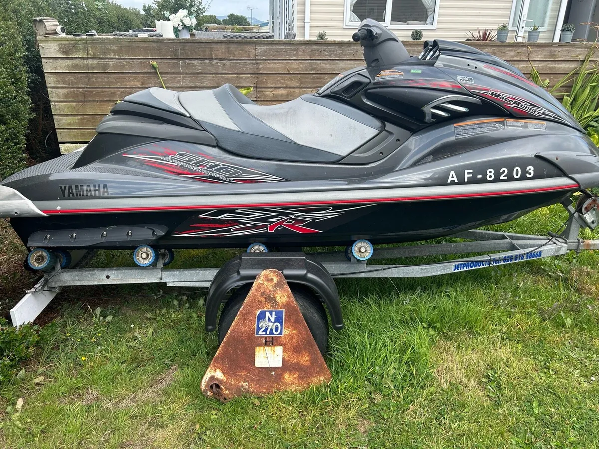 Yamaha FZR jet ski - Image 1
