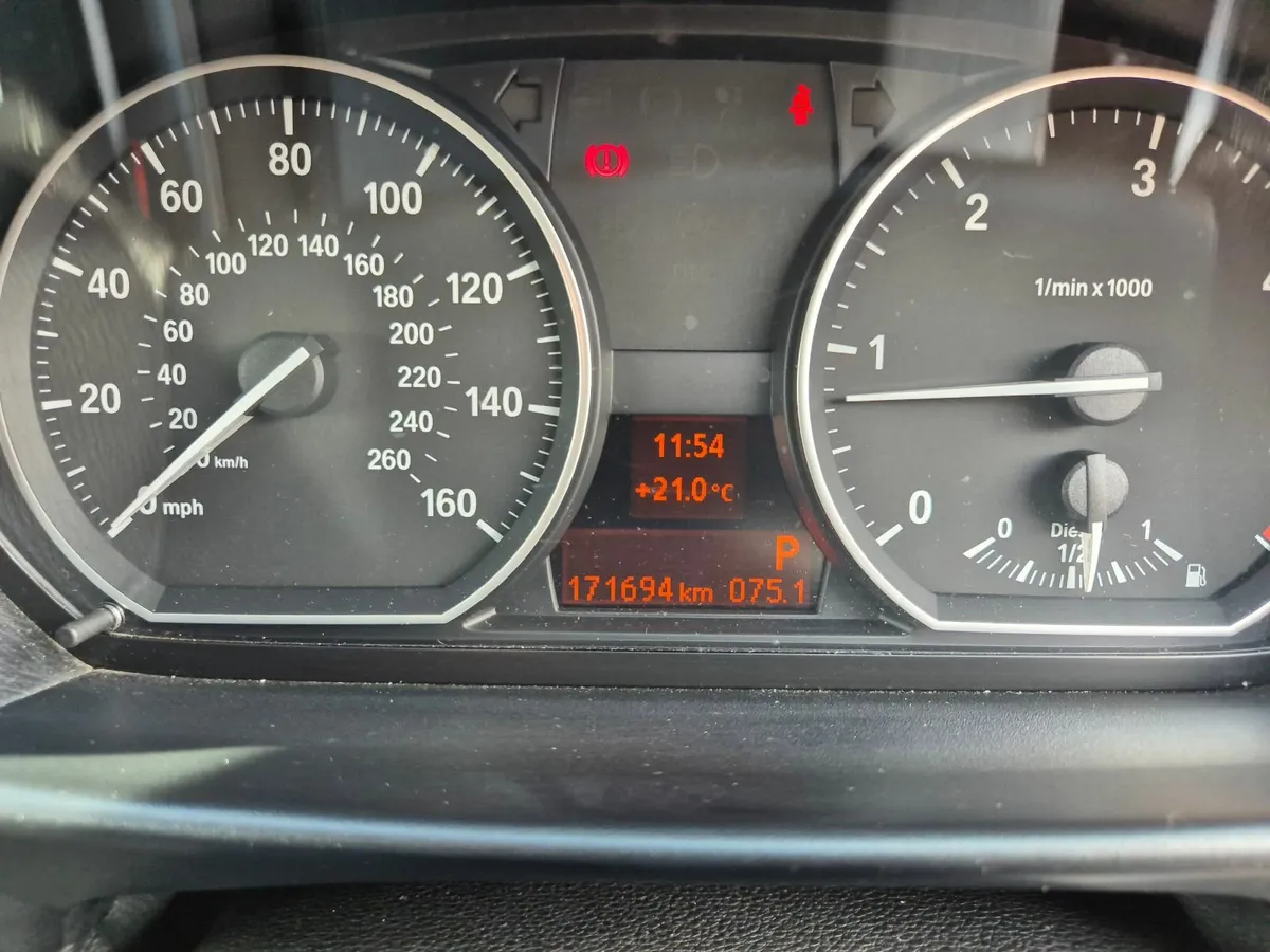 BMW 1-Series 2011 - Image 3