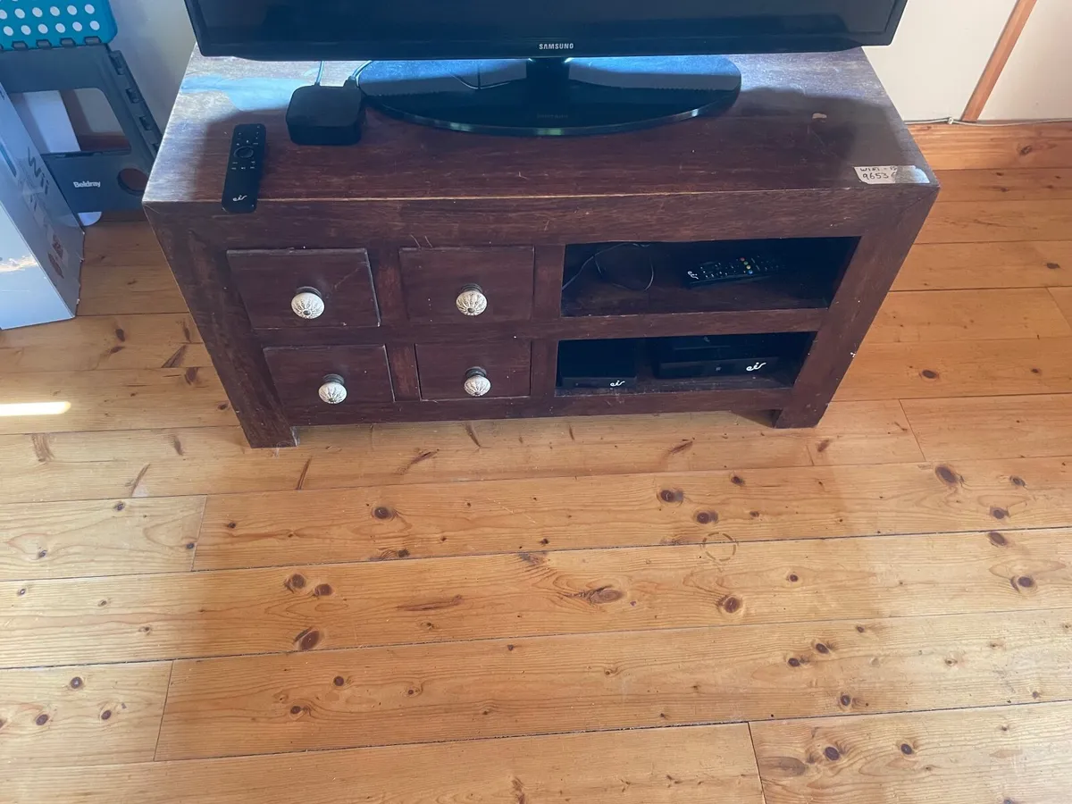 Tv unit