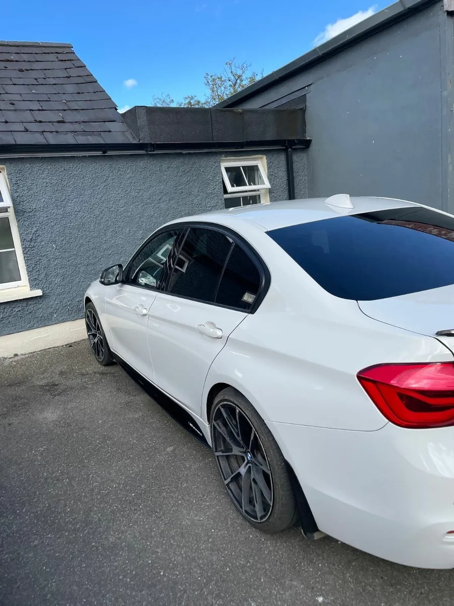 BMW 3-Series 2016 - Image 3
