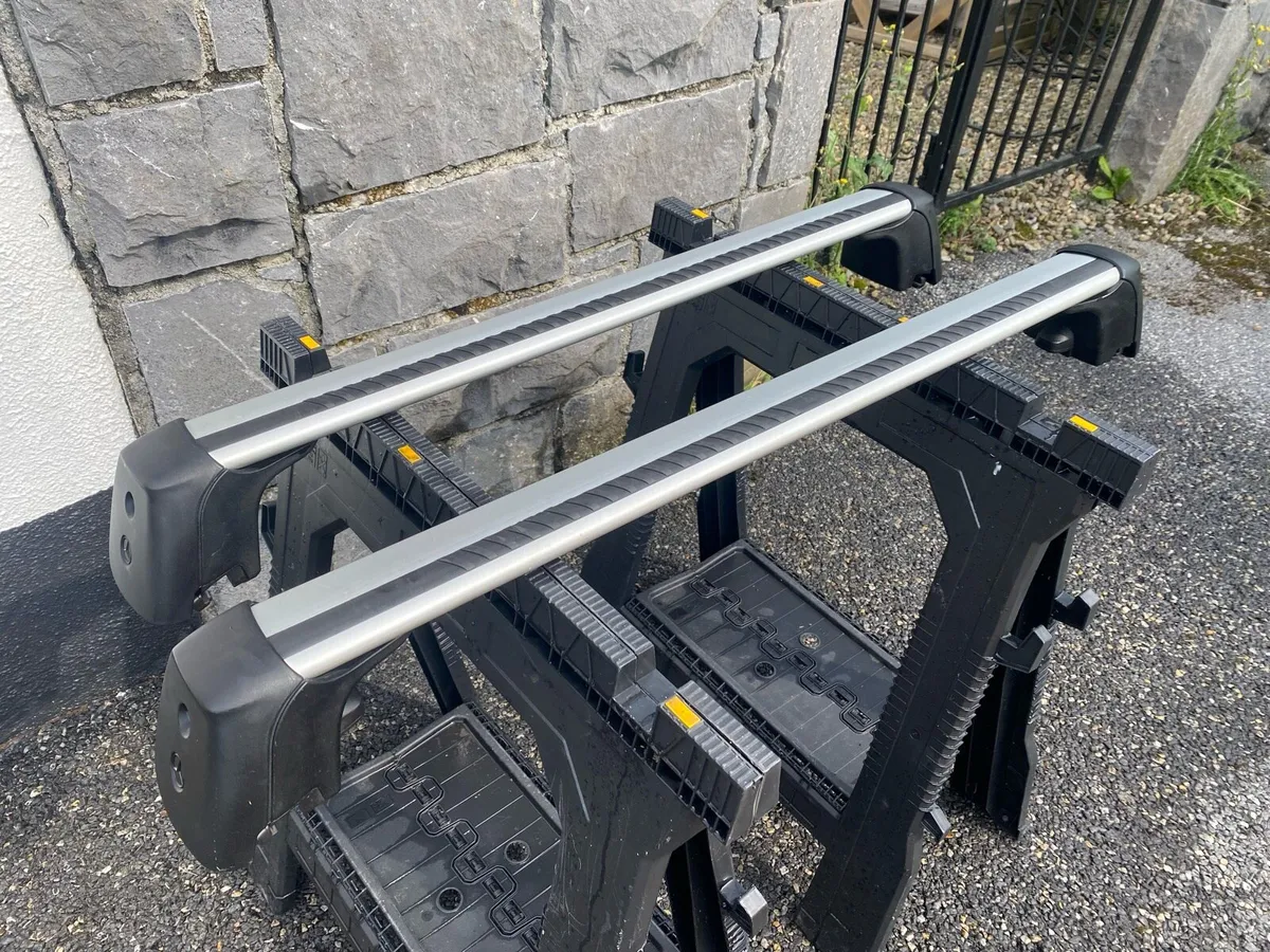 Mercedes C-Class Estate Roof Bars - Image 1