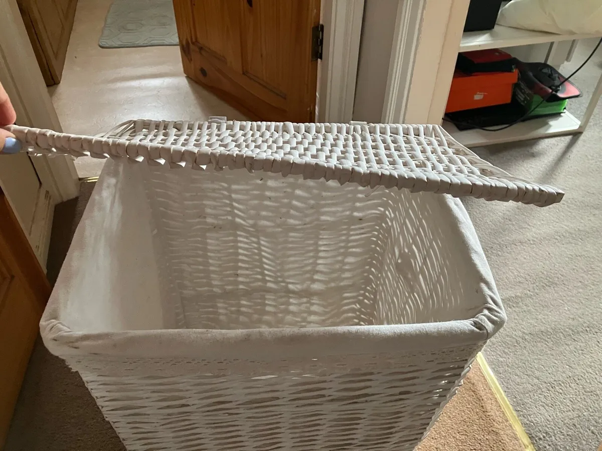 Laundry basket - Image 2