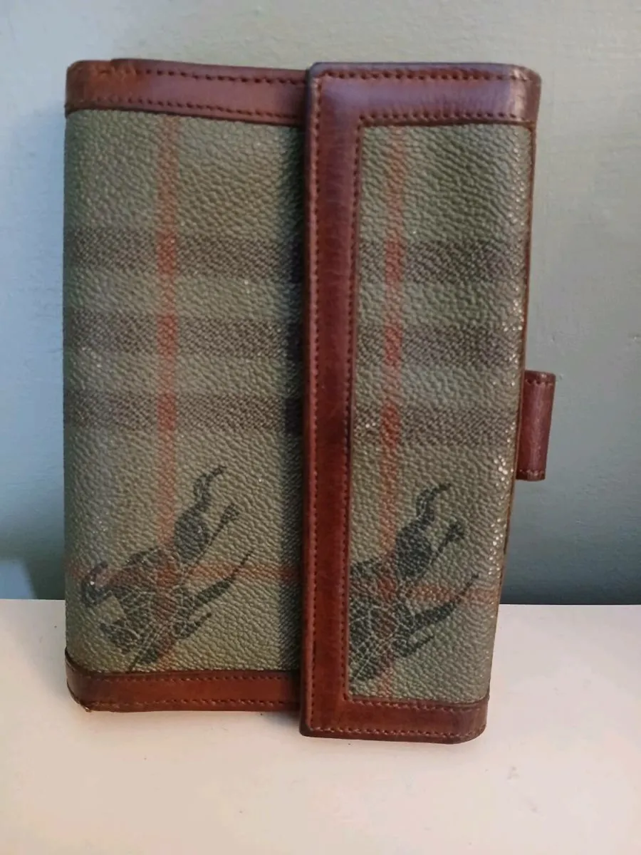 Burberrys Vintage Agenda Wallet - Image 1