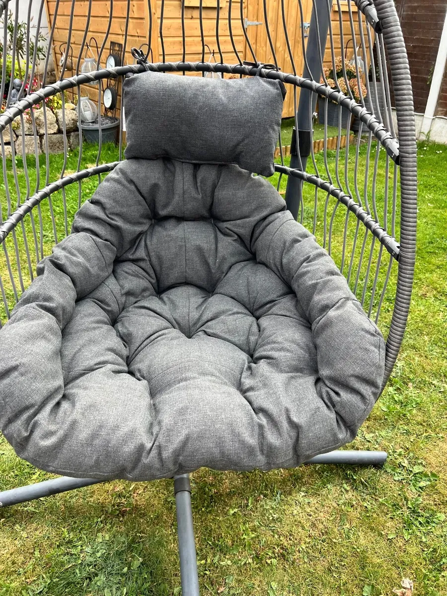 Egg chair - Image 1