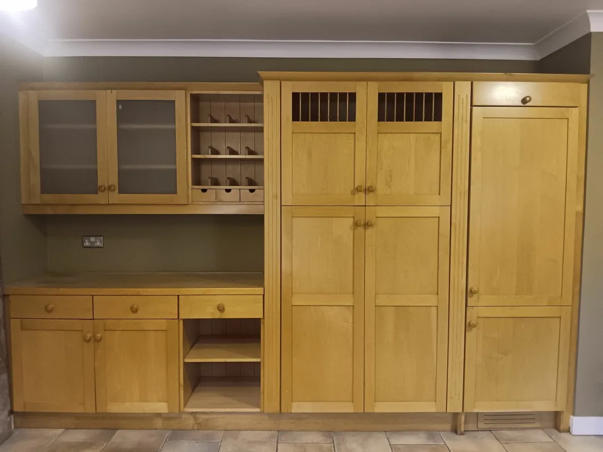 Kitchen and cooker - Image 4
