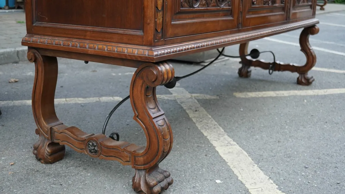 Spanish Renaissance Revival Dining Suite - Image 4