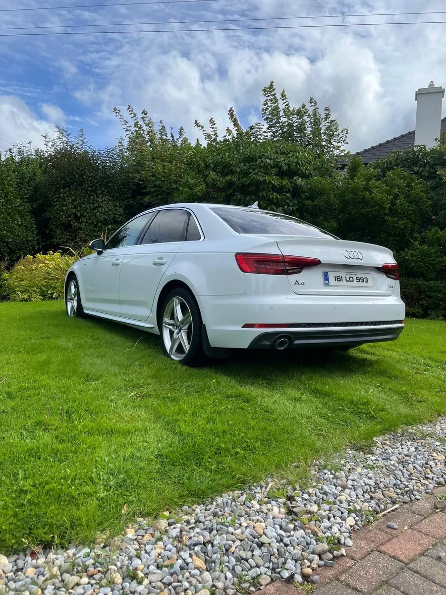 Audi A4 S Line Ultra - Image 4