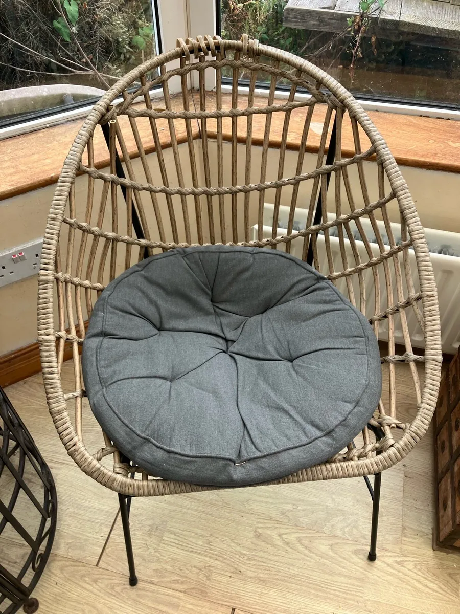 Wicker chair