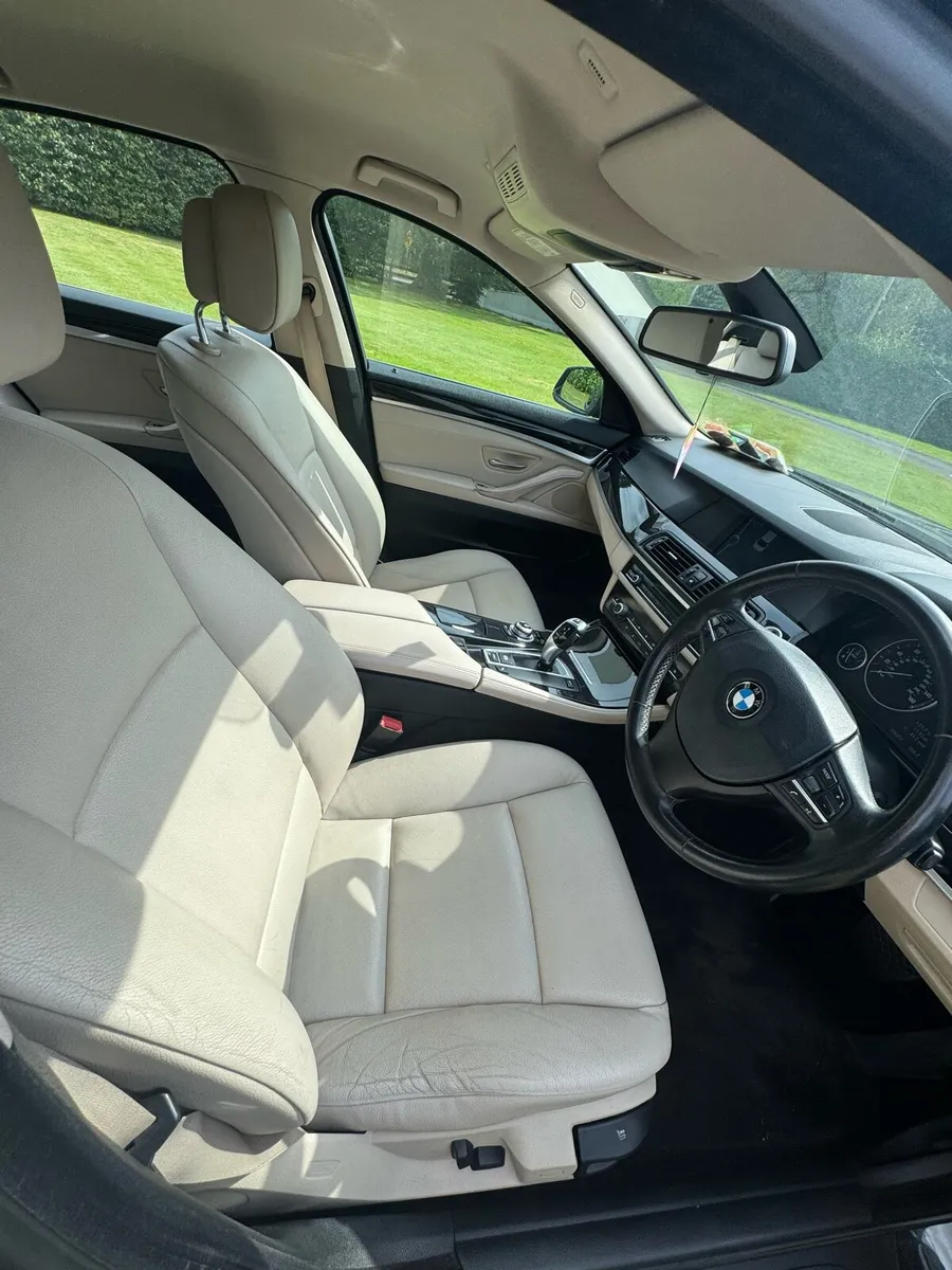 BMW 520d 2011 - Image 3