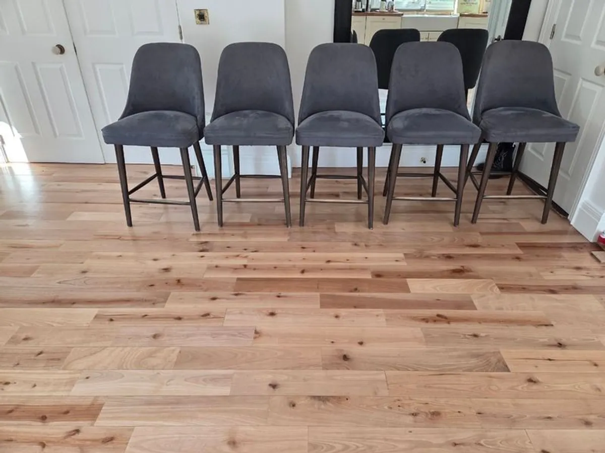Island Chairs