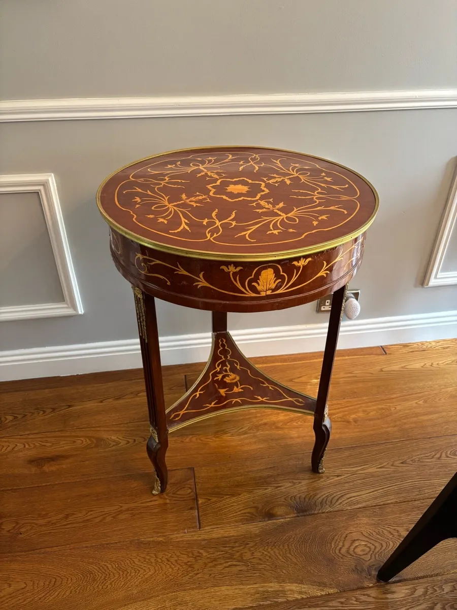 Antique table - Image 2