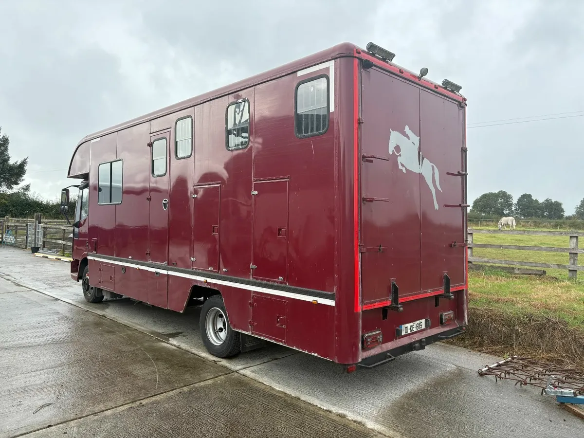Iveco 7.5 Ton Horse Lorry - Image 2