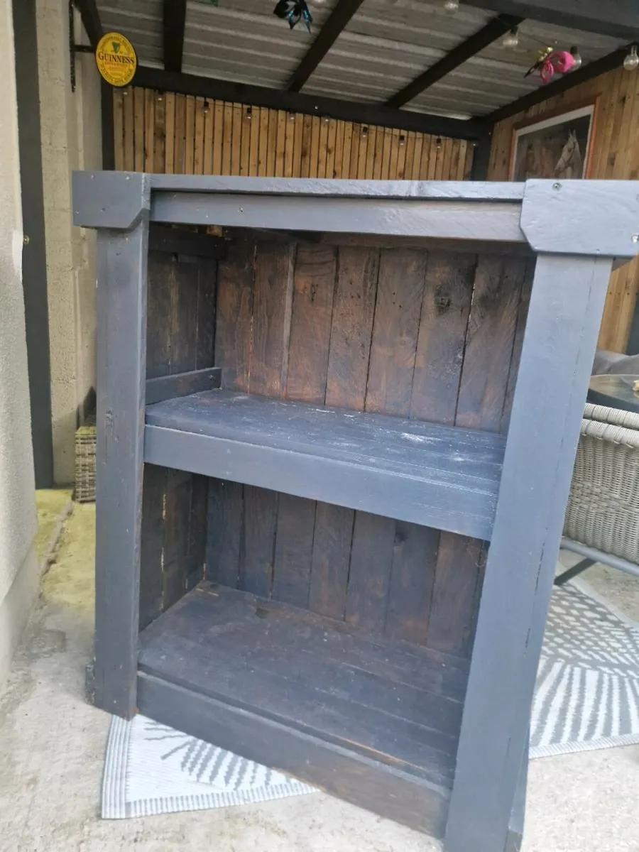 Home bar - Image 1