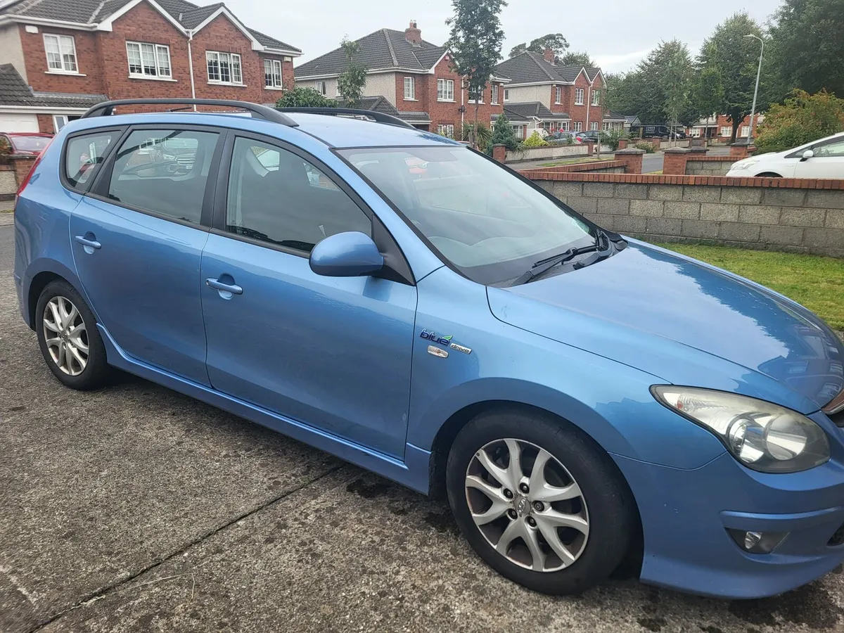 car - Image 3