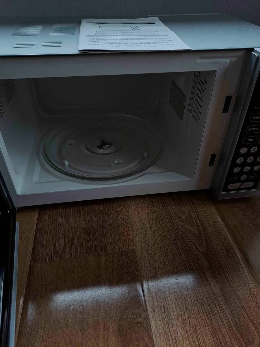 microwave - Image 2