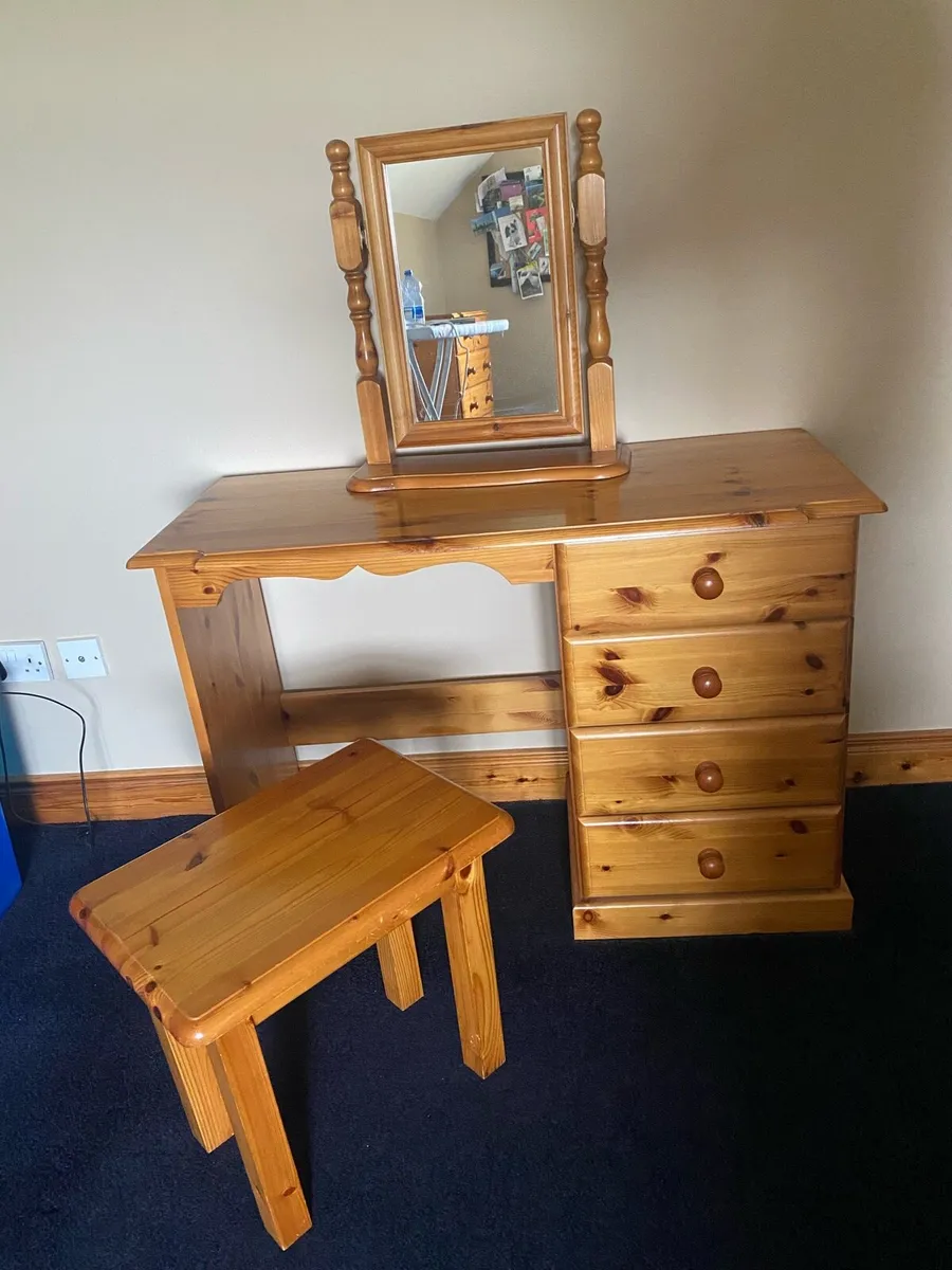 Solid Pine Bedroom Set - Image 3