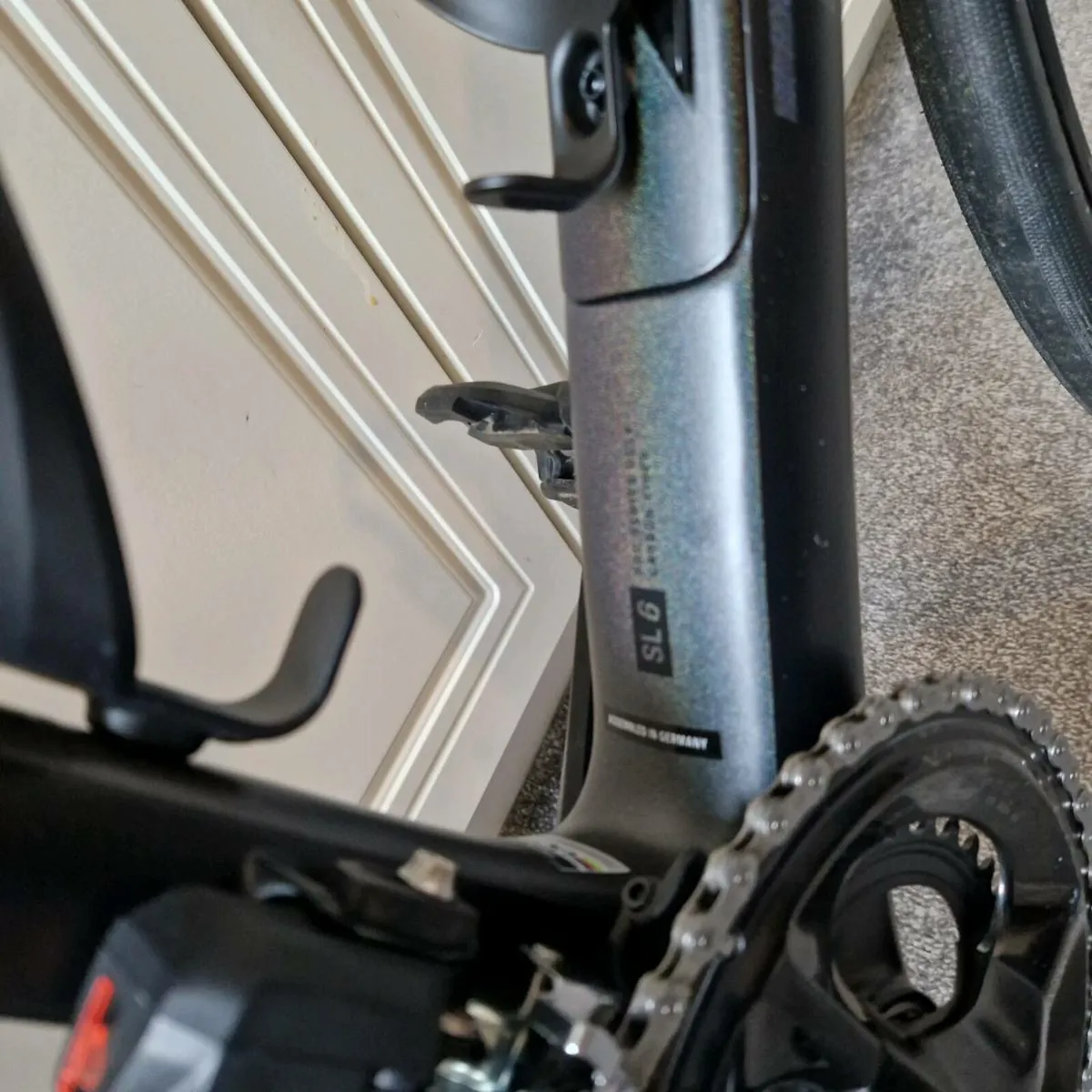 Trek Domane SL6 Gen4 with upgraded Carbon wheels - Image 2