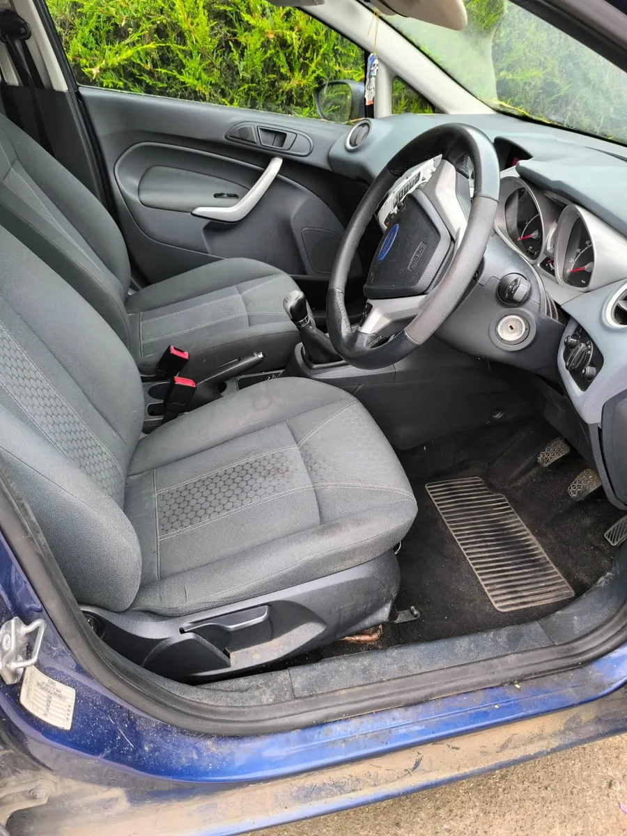 Ford Fiesta 2010 - Image 3