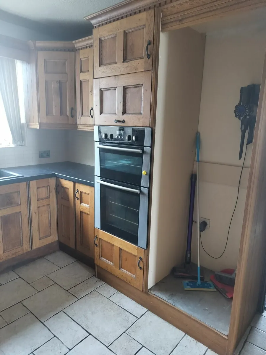 Solid oak kitchen - Image 2