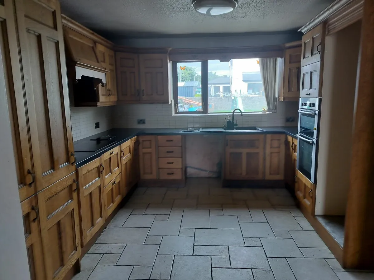 Solid oak kitchen - Image 4