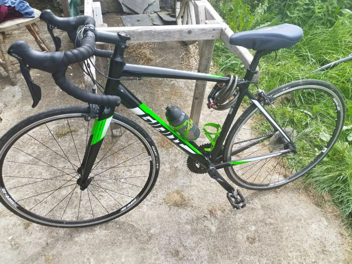 Giant Contend Bicycle - Image 1