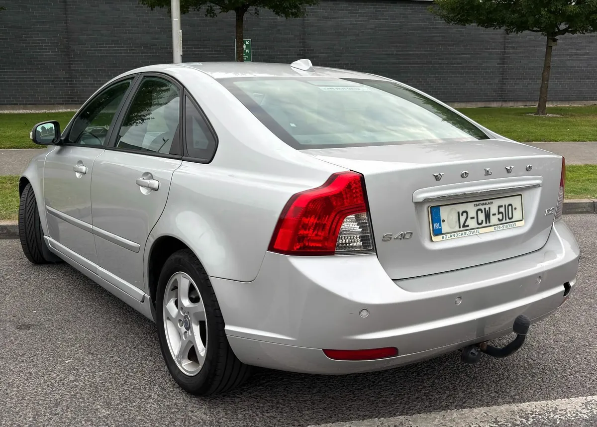Volvo S40 2012 - Image 2