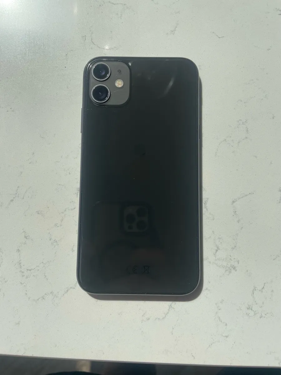 iPhone 11 - Image 3