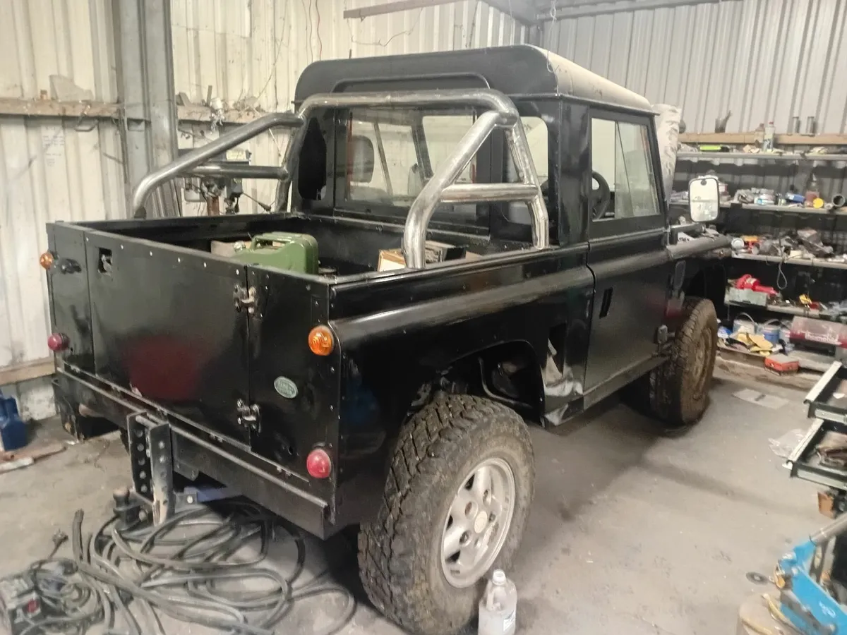 Land Rover Defender 1997 - Image 4