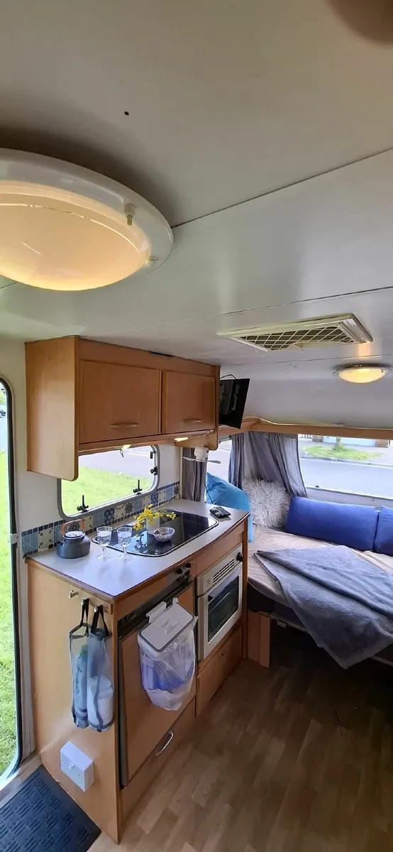 4 Berth Caravan The Going 350 -650kg Solar Panels - Image 3