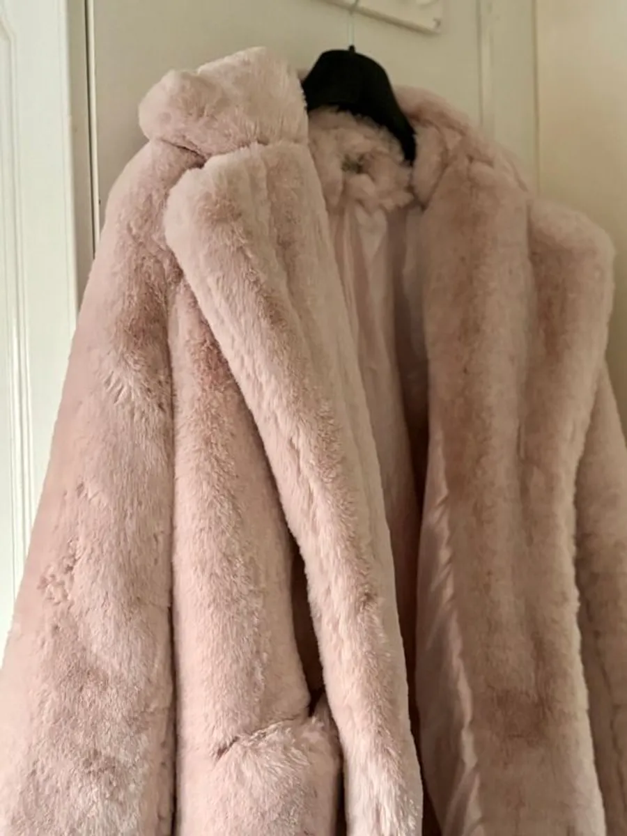 Poete Faux Fur Coat in perfect condition - Image 2