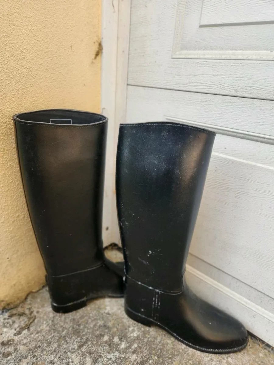 Riding boots Size 8 - Image 4