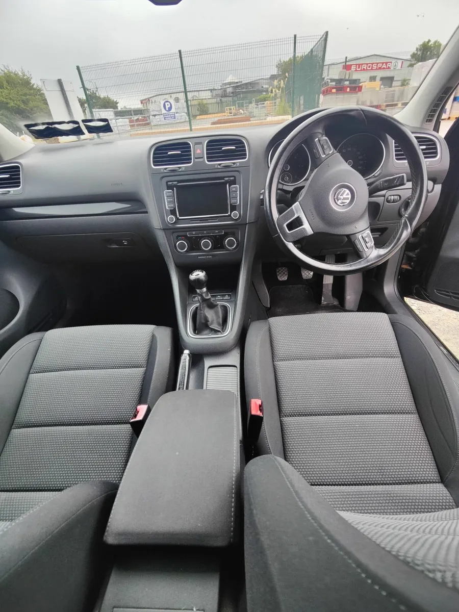 Volkswagen Golf 2011 - Image 3