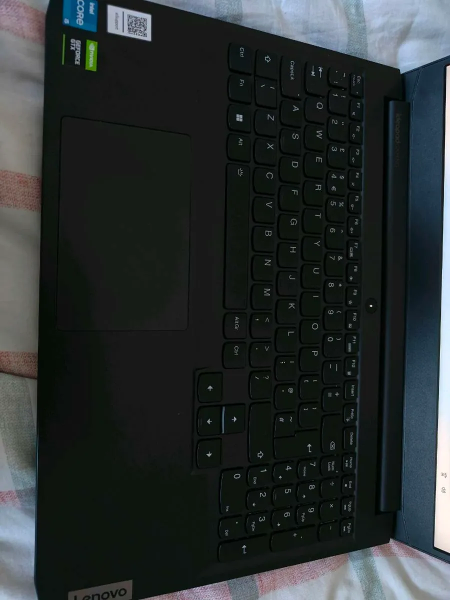 Lenovo ideapad 3 gaming - Image 3