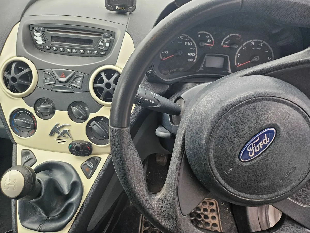 Ford KA 2009 only 99km  +nct and taxed - Image 4