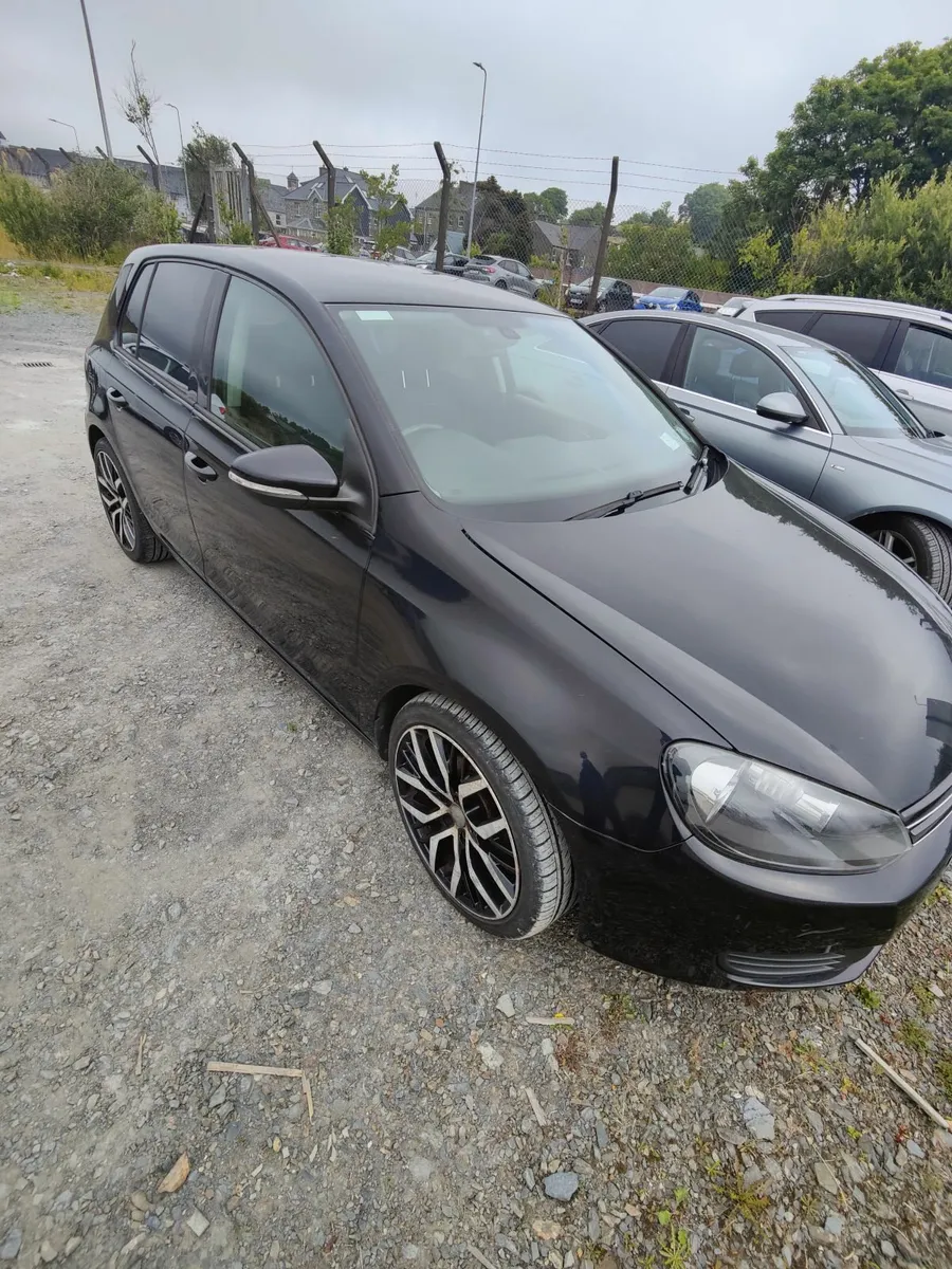 Volkswagen Golf 2011 - Image 1