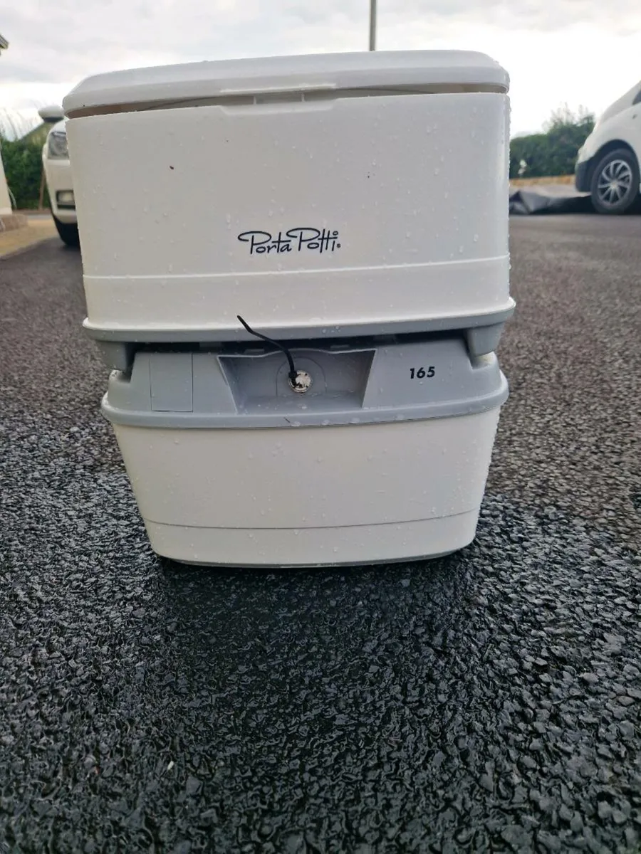 Portable toilet - Image 1