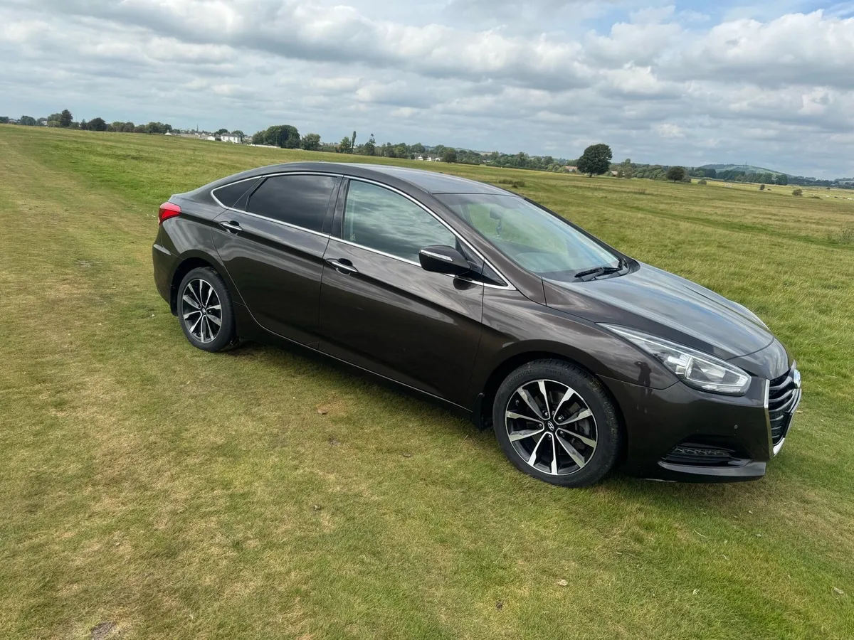Hyundai i40 executive 4dr - Image 3
