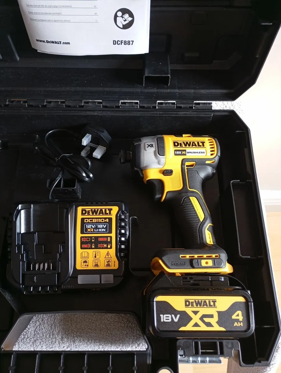 DeWalt dcf887 Impact Driver - Image 2