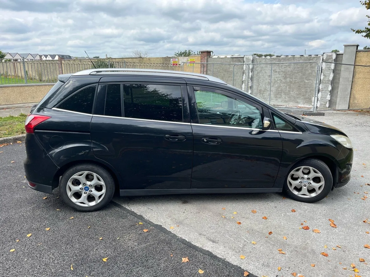 Ford Grand C Max 2012 - Image 2