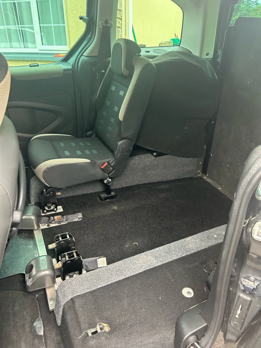 Wheelchair accessible - Image 4