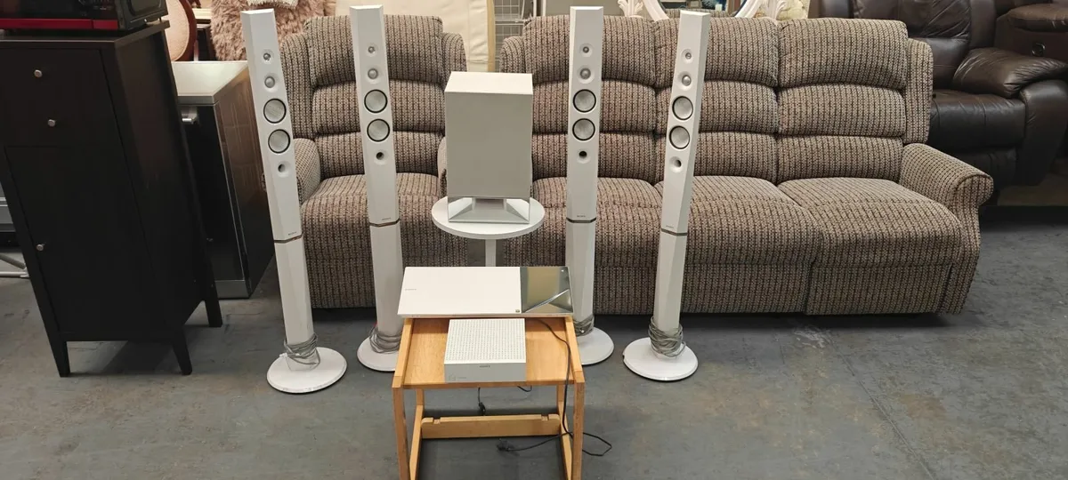 SECOND HAND SHOP - Image 4
