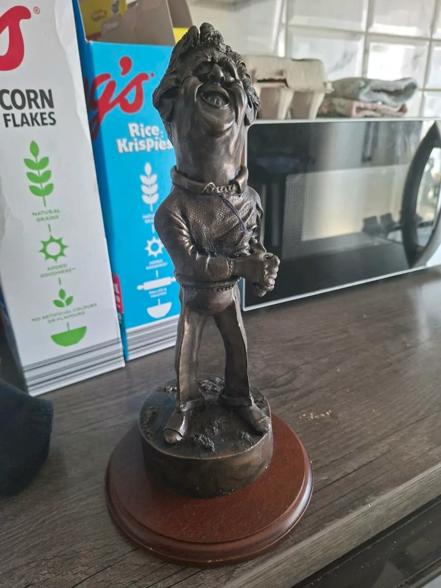 Colin Montgomerie Caricature Bronze figure - Swap - Image 1
