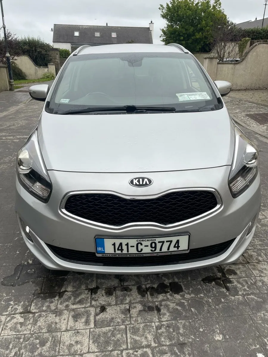 Kia Carens - Image 1
