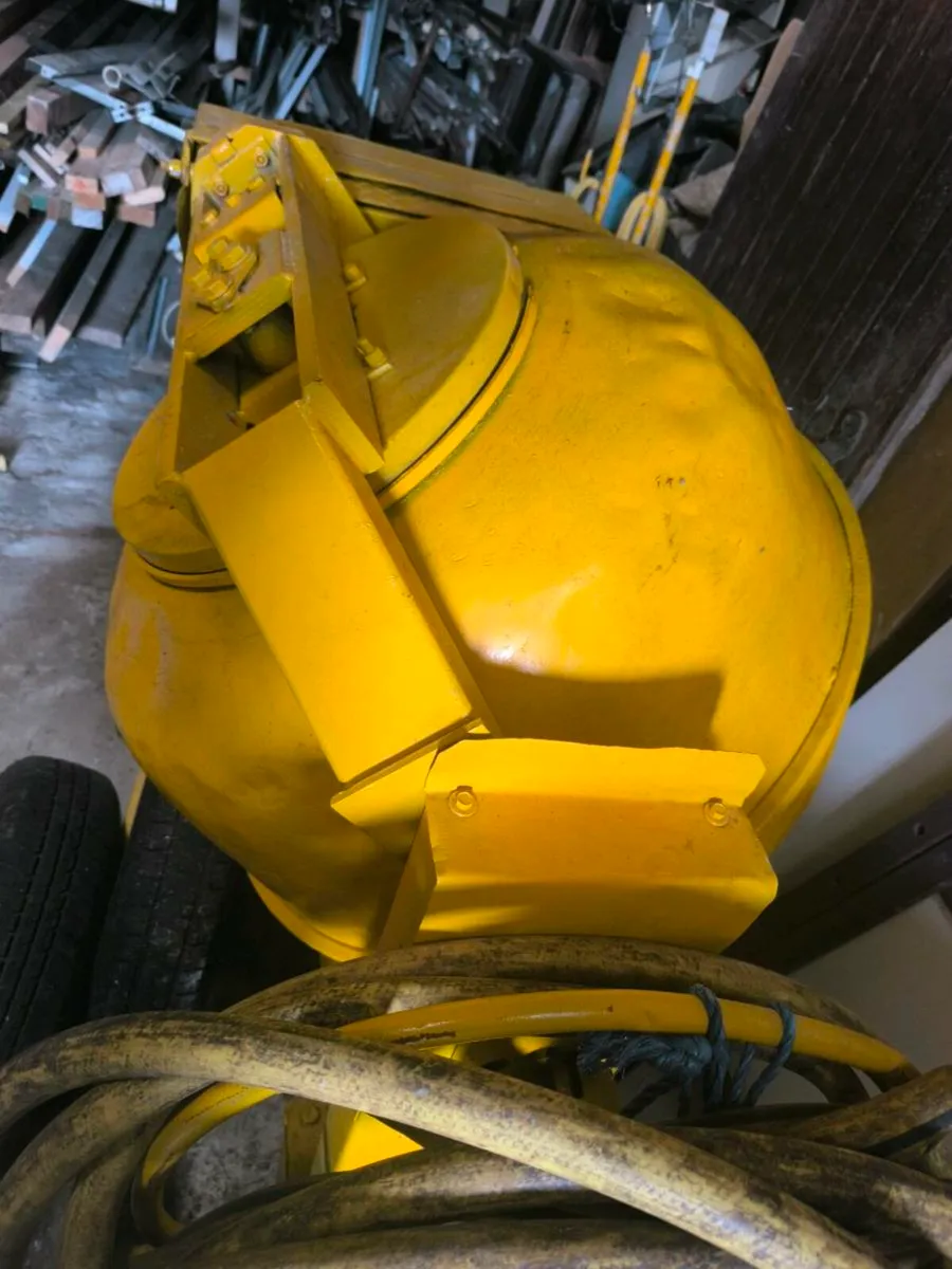 Winget cement mixer - Image 1