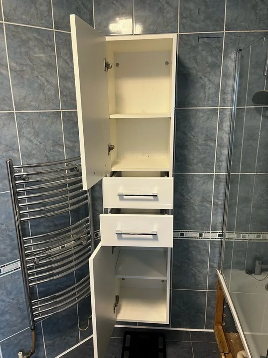 Bathroom Furniture Set - Image 4