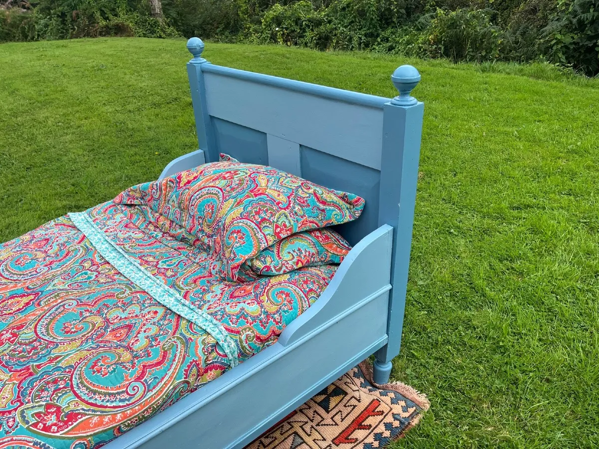 childs Antique pine sled bed - Image 3