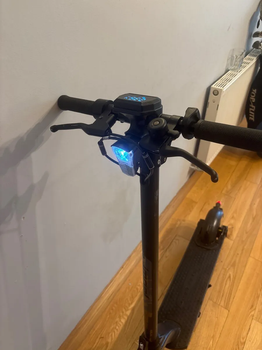 Electric scooter - Image 3