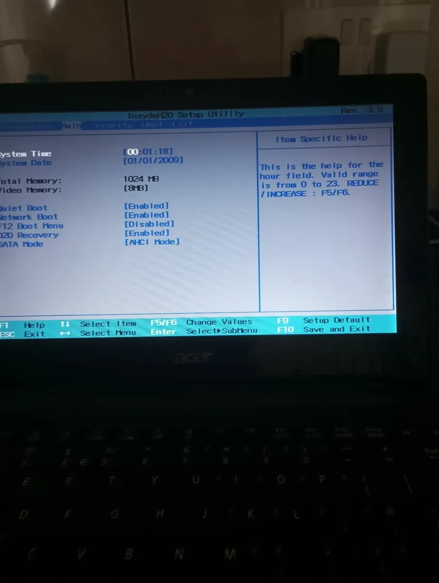 Laptop - Image 4